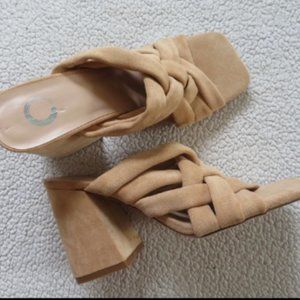 Journee Collection Dorisa Braided Wedge Sandals